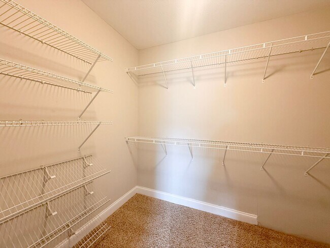 Building Photo - Pet-Friendly One-Level Home with Fenced Yard, Garage & Stainless Steel Appliances