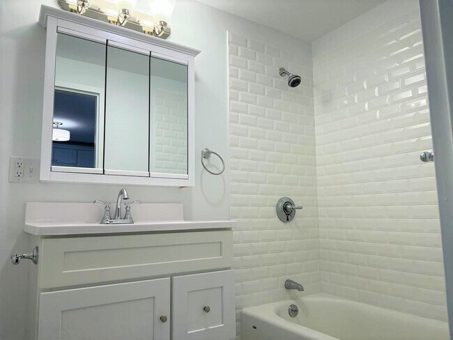 Building Photo - 1321 Worcester Rd