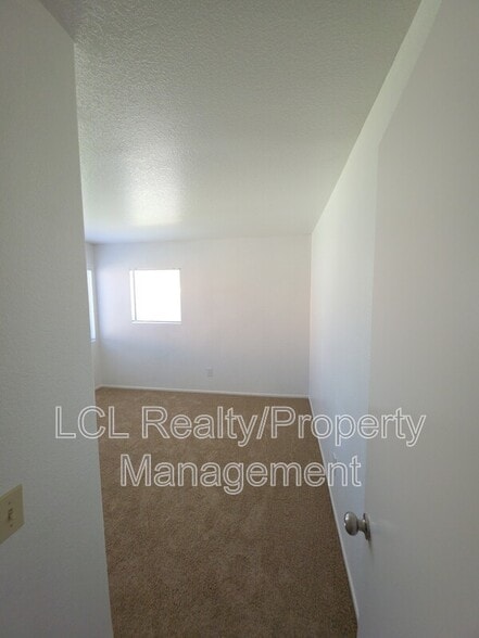 Building Photo - 35325 Billie Ann Rd