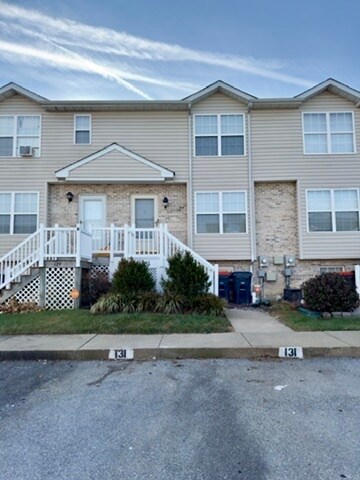 Building Photo - 131 Rosie Dr