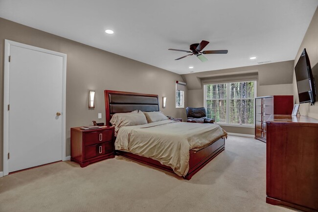 Building Photo - An Unbelievable Rental Opportunity – Grand...