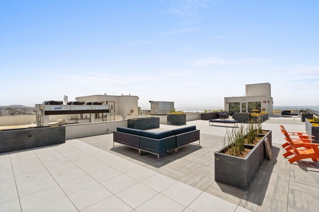 Building Photo - 3701 Noriega St