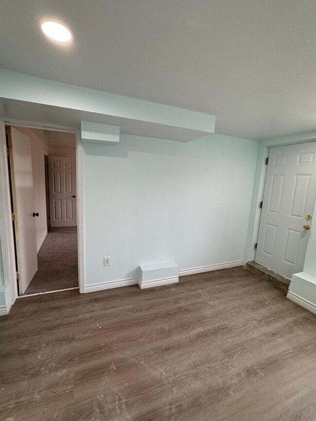 Building Photo - 1449 S Mayfair Ave