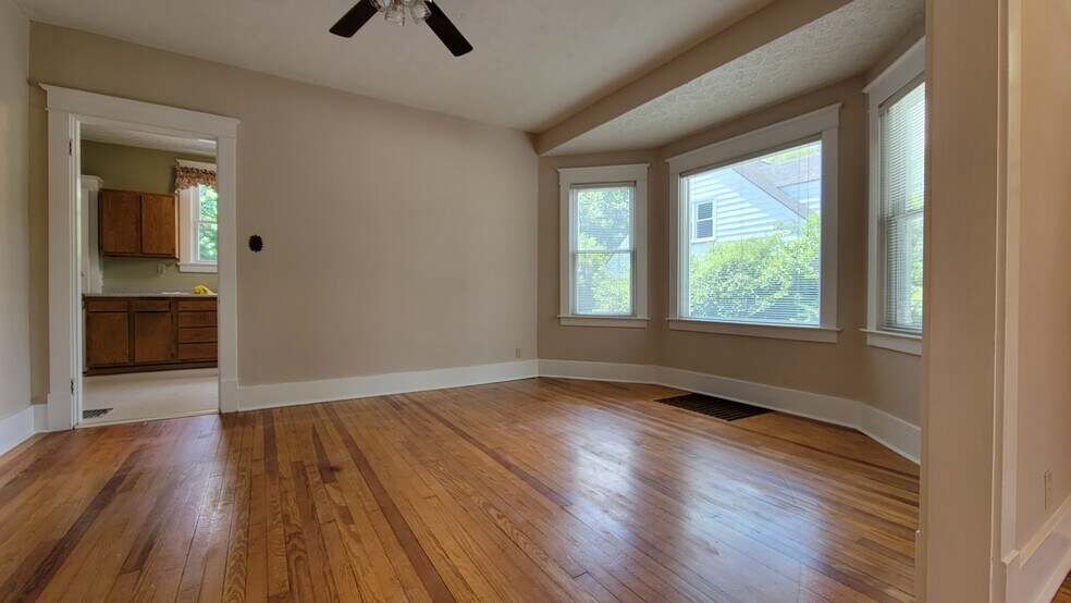 Building Photo - 3812 Taylorsville Rd