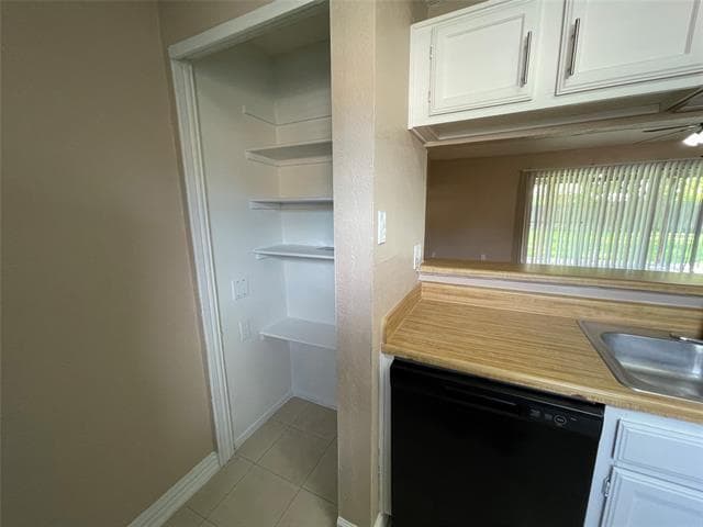 Building Photo - 7204 Shadow Bend Dr