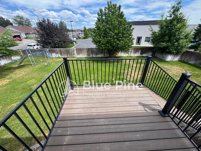 Building Photo - 3535 Spring Creek Dr
