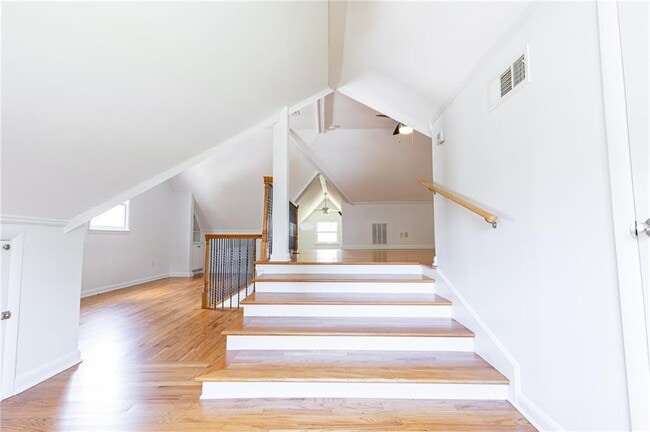 Building Photo - 2373 Ewing Dr NE