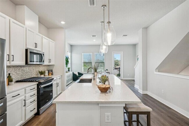 Building Photo - 2511 N Grady Ave