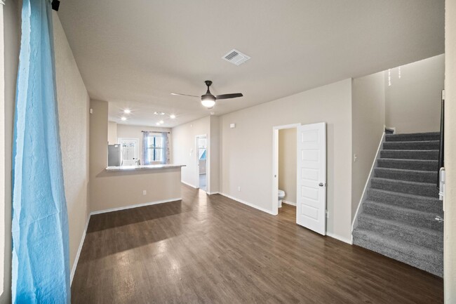 Building Photo - FREE MONTH OF RENT WITH 18 MONTH LEASE SIG...