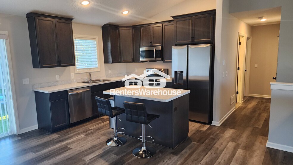 Building Photo - 1234 Rich River Way