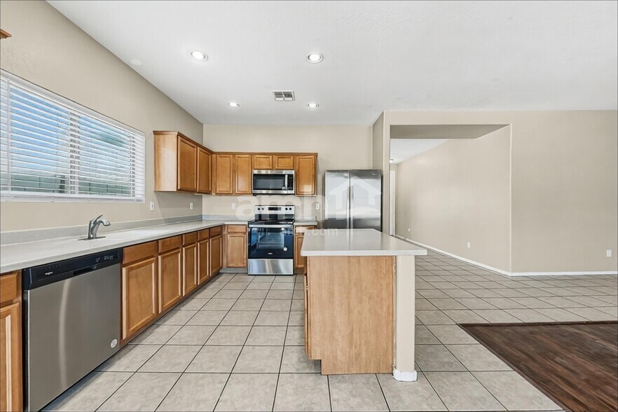 Building Photo - 2548 W Spencer Run