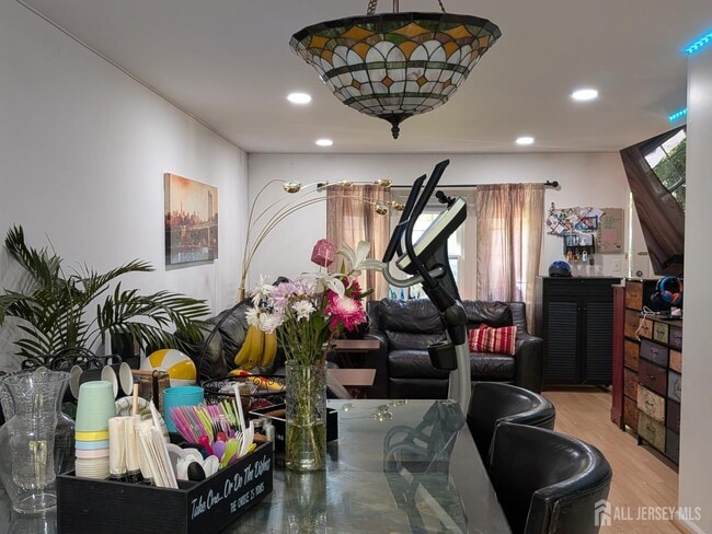 Building Photo - 2103 Timber Oaks Rd