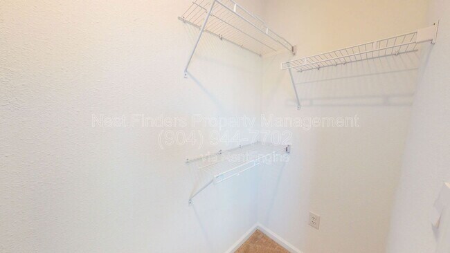 Building Photo - 8358 Zenith Cir