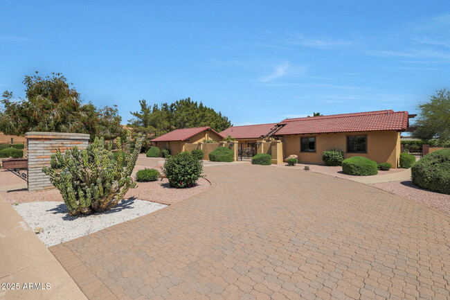 Building Photo - 10825 N 85th Pl
