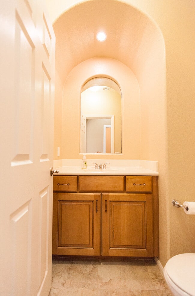 Building Photo - Wonderful house in Henderson