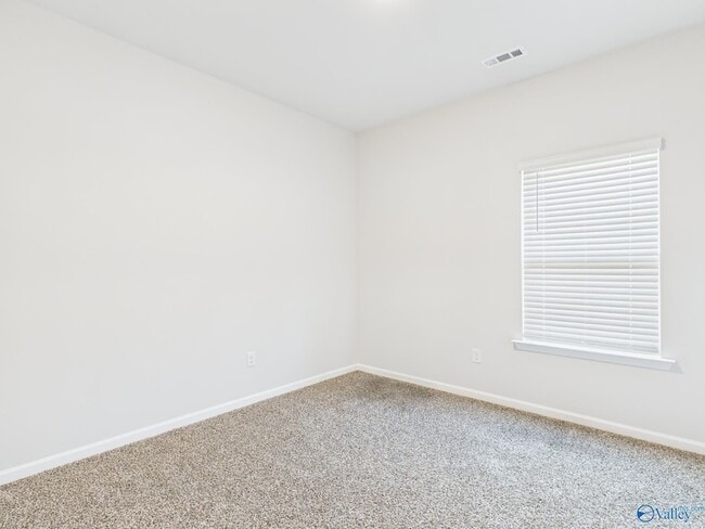 Building Photo - 157 High Leaf Dr