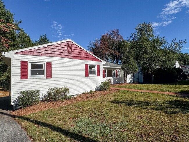 Building Photo - 92 Woodcliff Rd
