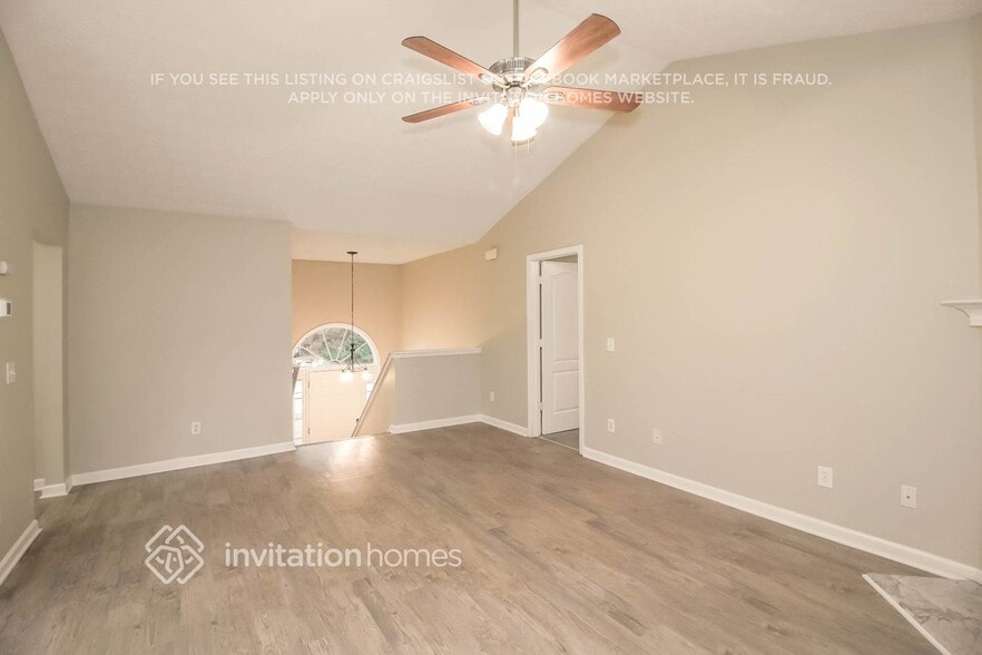 Building Photo - 300 Fieldstone Ln