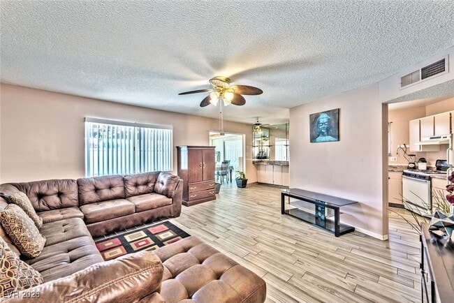 Building Photo - 5243 Orinda Ave