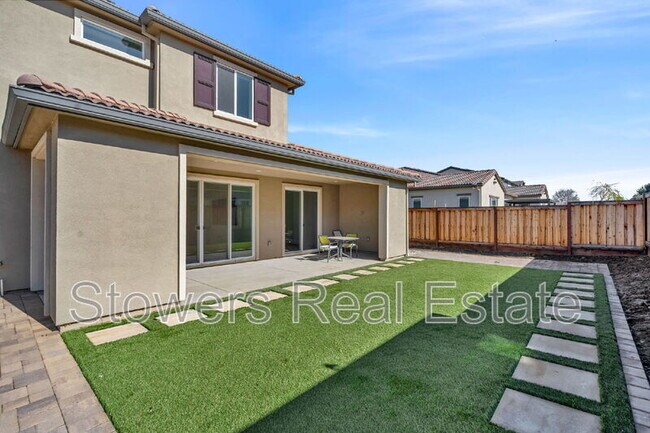 Building Photo - 176 Raven Cir