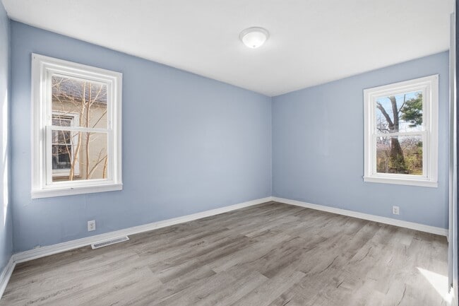 Building Photo - 2719 Dewey St