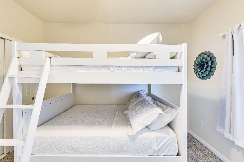 Building Photo - 1080 US-98