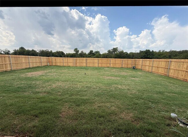 Building Photo - 2825 Campfire Dr