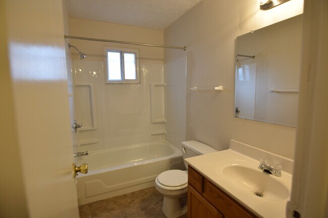 Building Photo - 1243 - 1251 Summit St