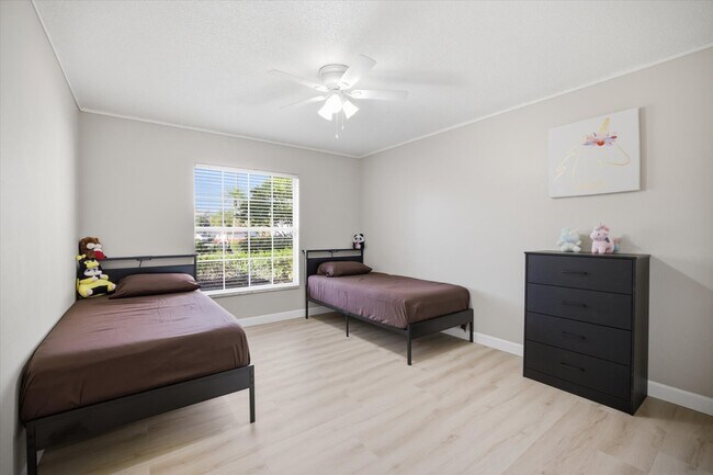 Building Photo - 5829 Fairwoods Cir