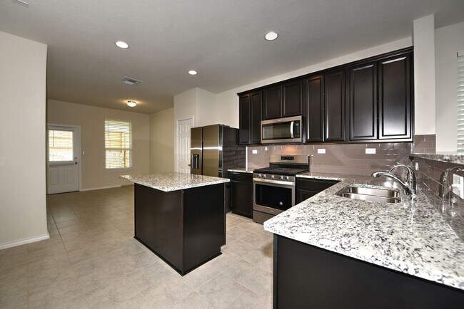 Building Photo - Gorgeous one story home!  3 bedrooms  | 2 ...