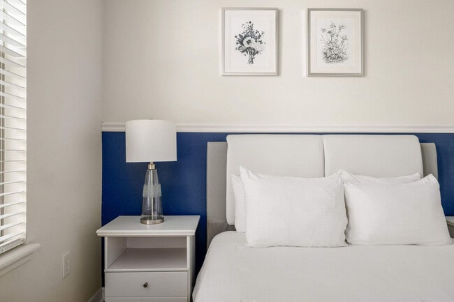 Building Photo - 1626 Lima Ave