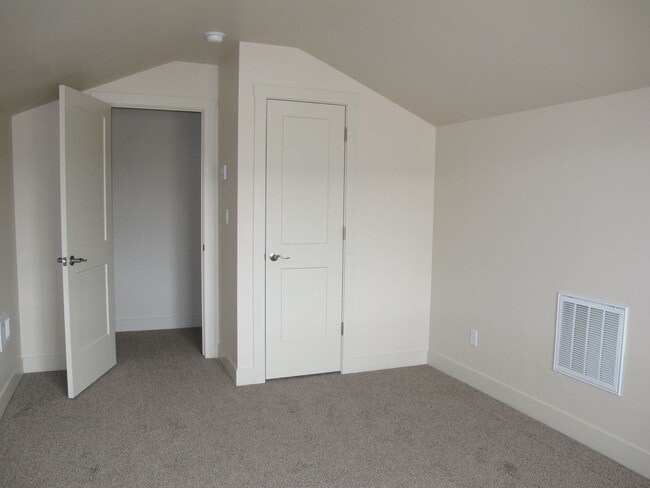 Building Photo - Pending Application!