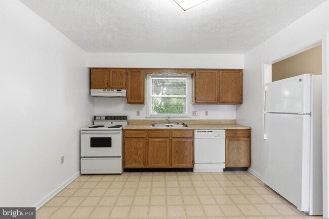 Building Photo - 830 Locust St