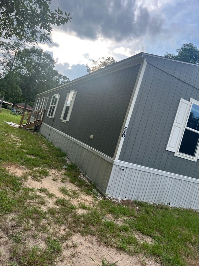 Building Photo - 56 3703