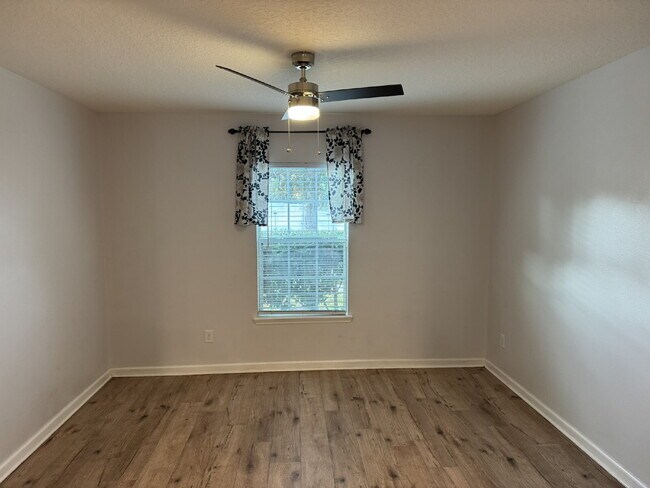 Building Photo - FOR RENT!!!!!-   2nd months rent is FREE!!!!