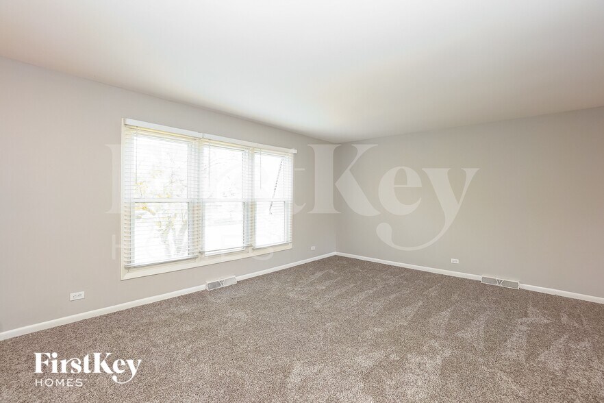 Building Photo - 644 N Ashbury Ave