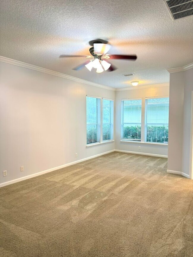 Building Photo - 116 Boatsman Way