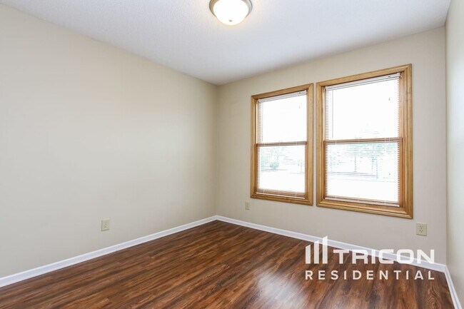 Building Photo - 8243 Firefly Way