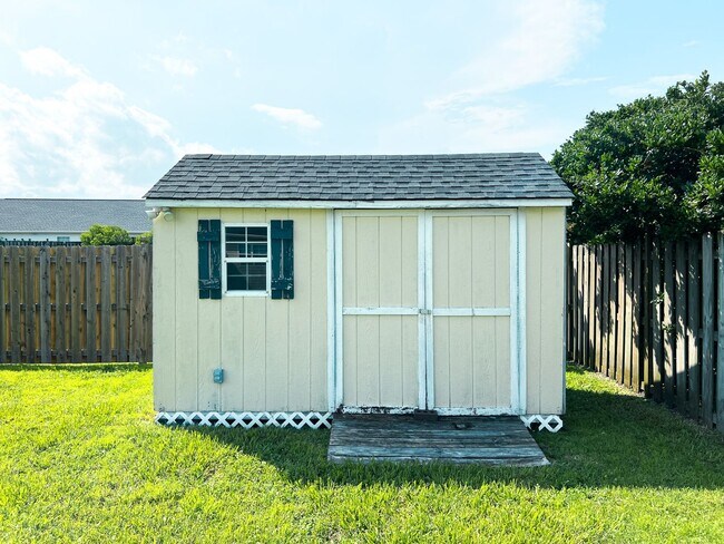 Building Photo - Property is located in Holly Field at West...
