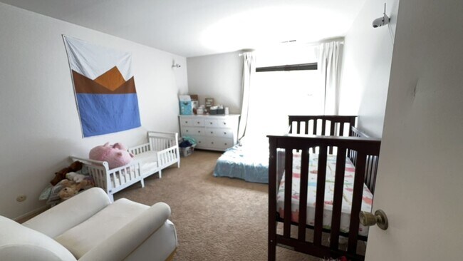 Building Photo - Great 2-Bedroom Condo, Amazing Location!!
