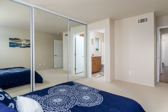 Building Photo - A beautiful Coranado II for Lease