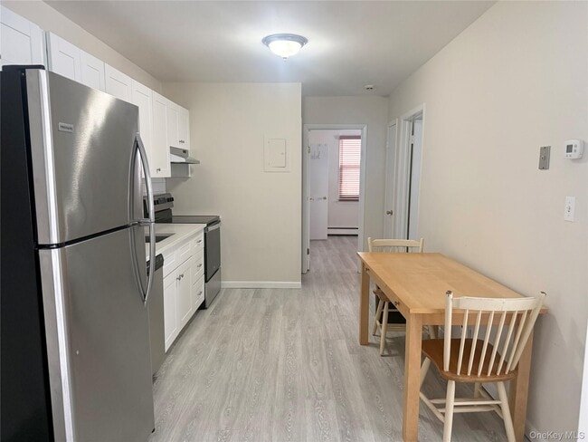 Building Photo - 3 Toms Point Ln