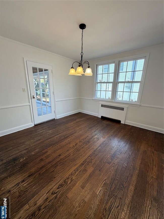 Building Photo - 364 Owen Ave