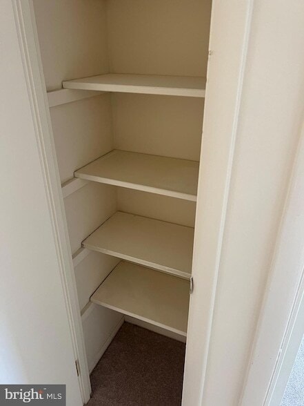 Building Photo - 2025 N Lincoln St