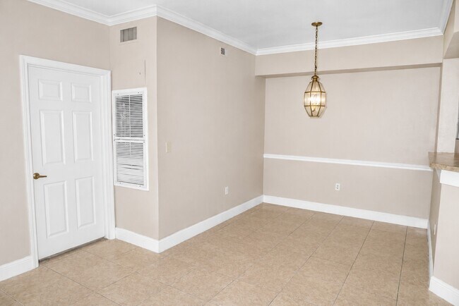 Building Photo - 3701 Castle Pines Ln