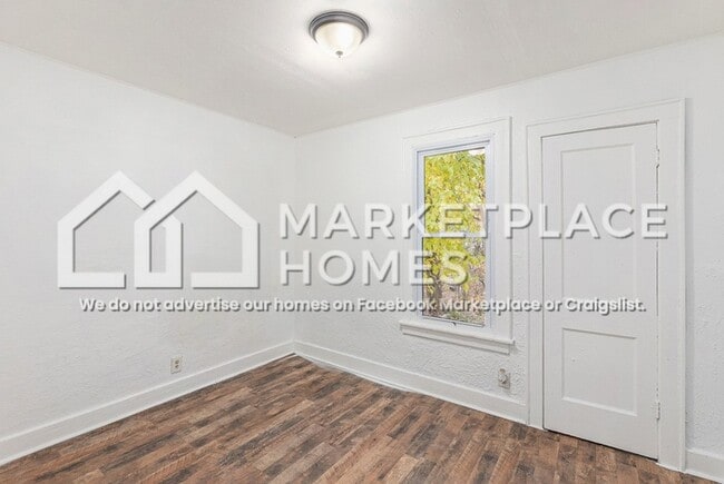 Building Photo - 6065 Plainview Ave