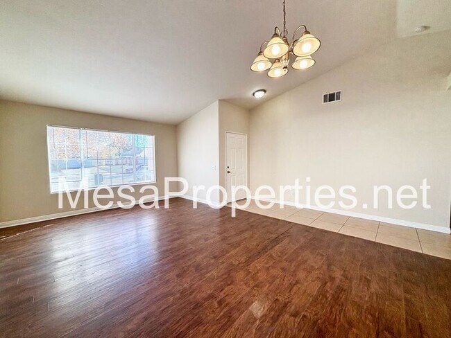 Building Photo - 13156 Bennington Dr