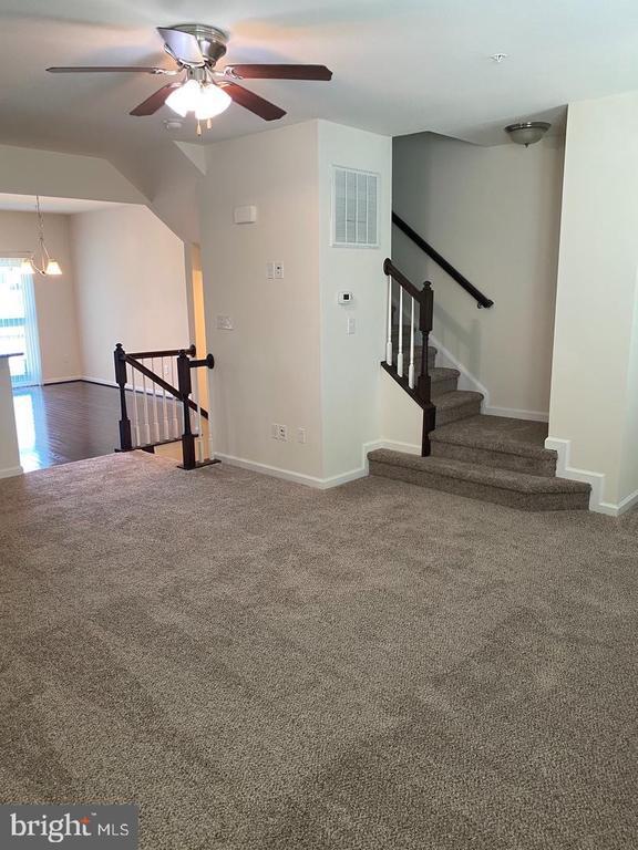 Building Photo - 5556 Peanuts Ln