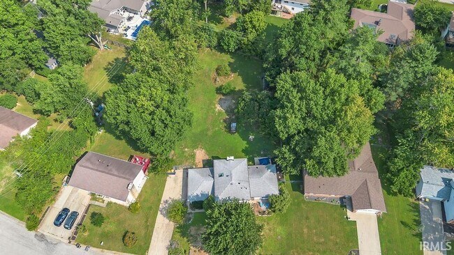 Building Photo - 4425 E Cambridge Ct