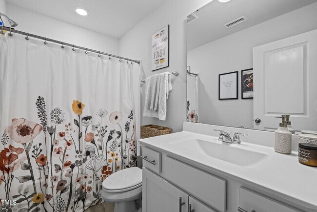 Building Photo - 2550 Laurel Valley Way
